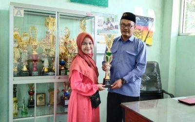 Membanggakan, Alumni MA Assholach “Fatkhur Rizqiyah” Raih Juara 1 Lomba Tata Rias